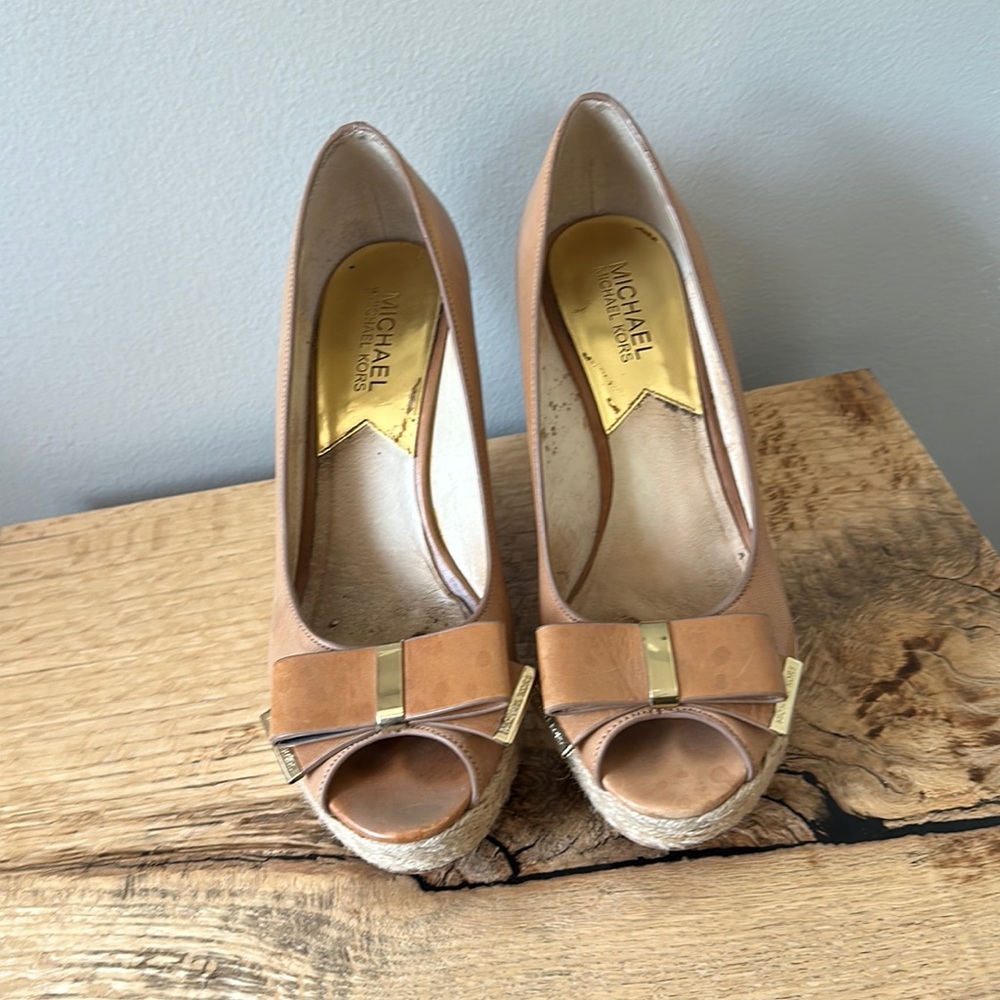 Michael Kors wedge heel Womens size 8